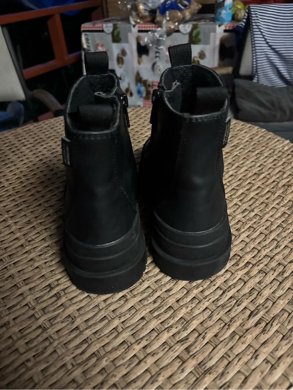 H&M chunky black